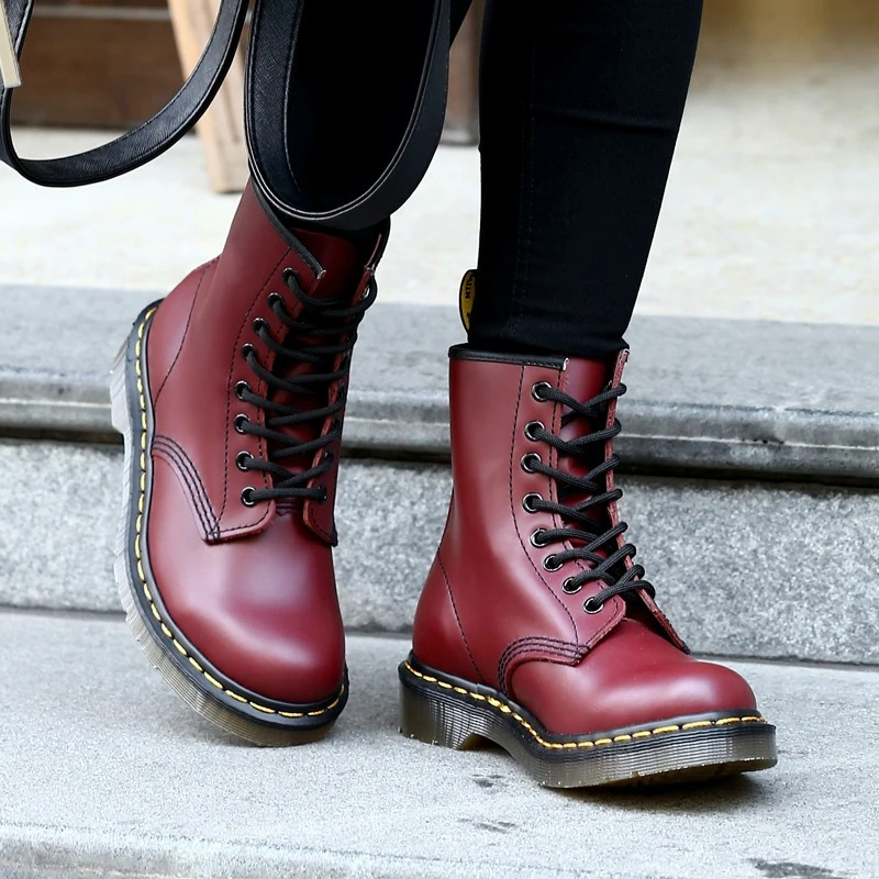 Men’s Vegan Leather Lace-Up Shoes for Winter